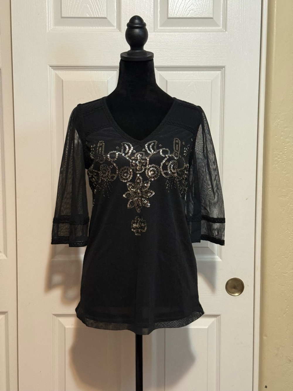 Badgley Mischka Black V-Neck Sheer Sleeve Sequin Blouse